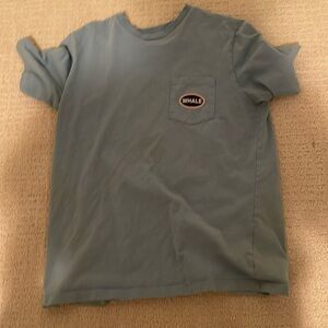 vineyard vines t shirt